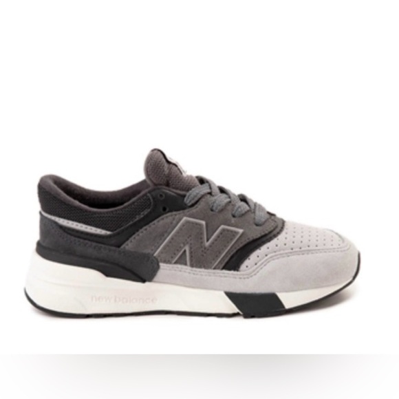New Balance Other - Kids New Balance 997R 11c